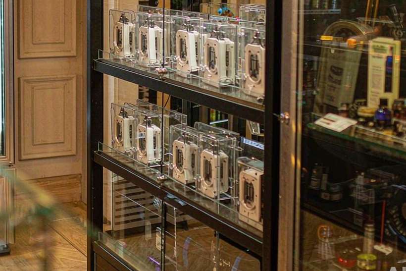B2B Supply of Kafficarat hardware — small parcel