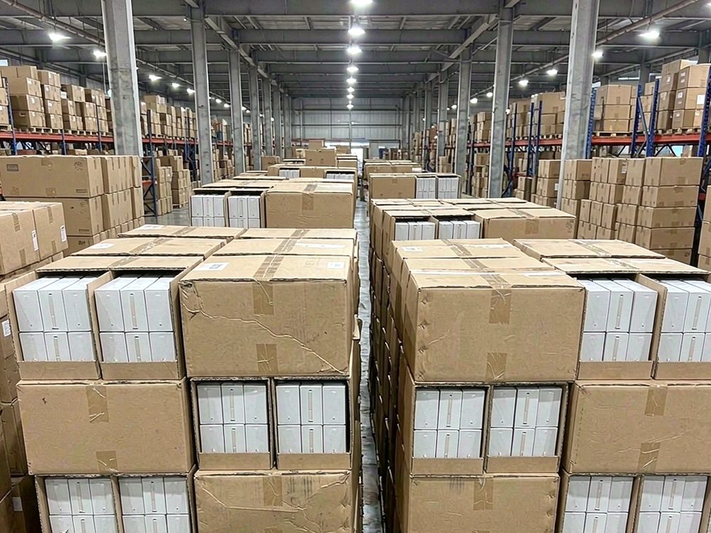 Case Study: Kafficarat hardware — no minimum MOQ
